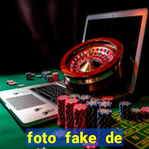 foto fake de menina no espelho cabelo cacheado